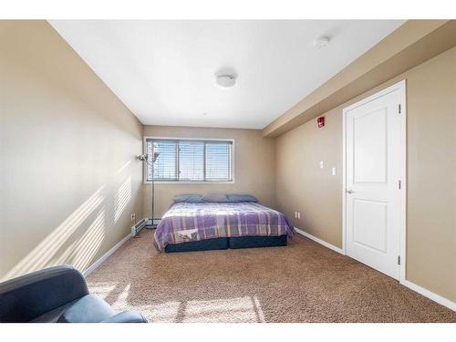 1028-201 Abasand Drive, Fort Mcmurray, AB - Indoor Photo Showing Bedroom