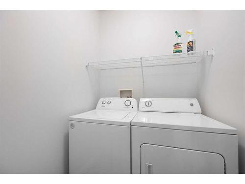 148 Grosbeak Way, Fort Mcmurray, AB - Indoor Photo Showing Laundry Room