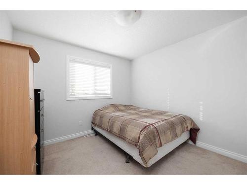 148 Grosbeak Way, Fort Mcmurray, AB - Indoor Photo Showing Bedroom