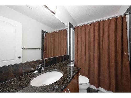 148 Grosbeak Way, Fort Mcmurray, AB - Indoor Photo Showing Bathroom