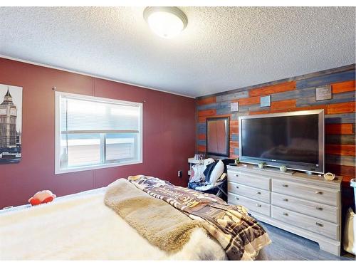 133 Caouette Crescent, Fort Mcmurray, AB - Indoor Photo Showing Bedroom