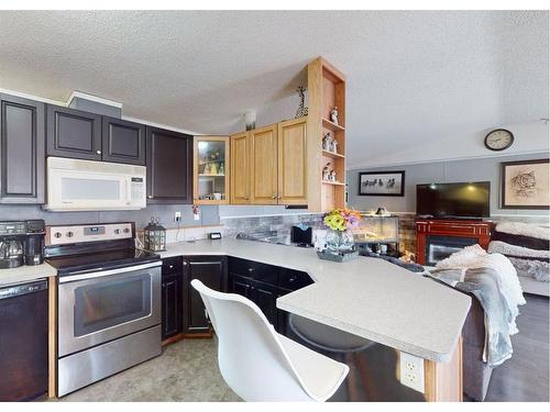 133 Caouette Crescent, Fort Mcmurray, AB - Indoor Photo Showing Kitchen