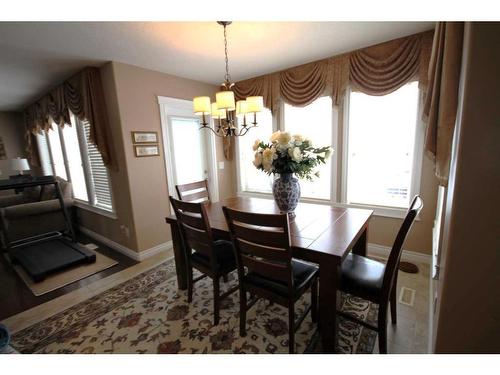 108 Grebe Road, Fort Mcmurray, AB - Indoor Photo Showing Dining Room