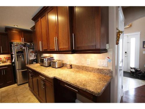 108 Grebe Road, Fort Mcmurray, AB - Indoor Photo Showing Kitchen