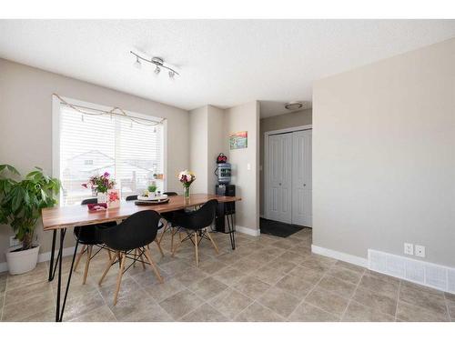 193 Riverstone Ridge, Fort Mcmurray, AB - Indoor Photo Showing Dining Room