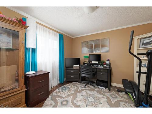 185 Card Crescent, Fort Mcmurray, AB - Indoor Photo Showing Office