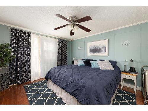 185 Card Crescent, Fort Mcmurray, AB - Indoor Photo Showing Bedroom