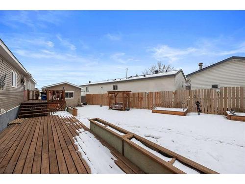 185 Card Crescent, Fort Mcmurray, AB - Outdoor With Exterior
