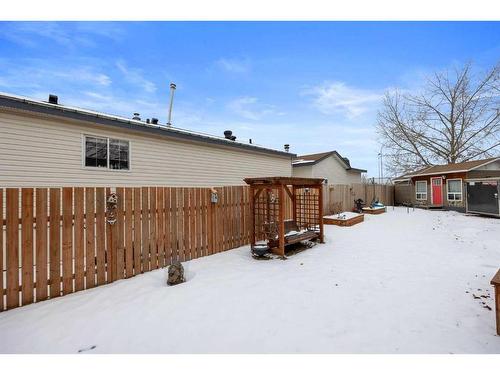 185 Card Crescent, Fort Mcmurray, AB - Outdoor