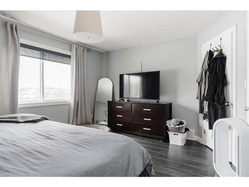 209 Blackburn Drive, Fort Mcmurray, AB - Indoor Photo Showing Bedroom