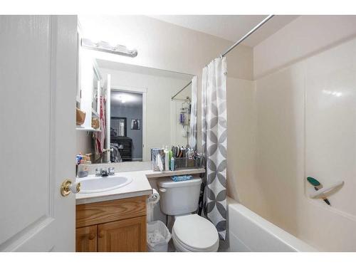 170 St. Laurent Way, Fort Mcmurray, AB - Indoor Photo Showing Bathroom