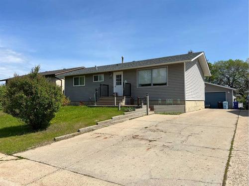 23 Moberly Crescent, Fort Mcmurray, AB - Outdoor