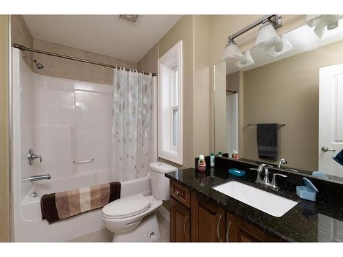 322 Grosbeak Way, Fort Mcmurray, AB - Indoor Photo Showing Bathroom