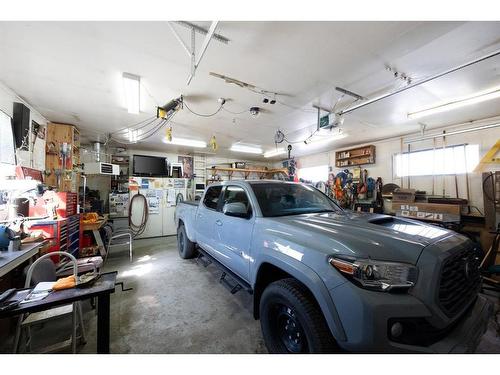 104 Simpson Way, Fort Mcmurray, AB - Indoor Photo Showing Garage