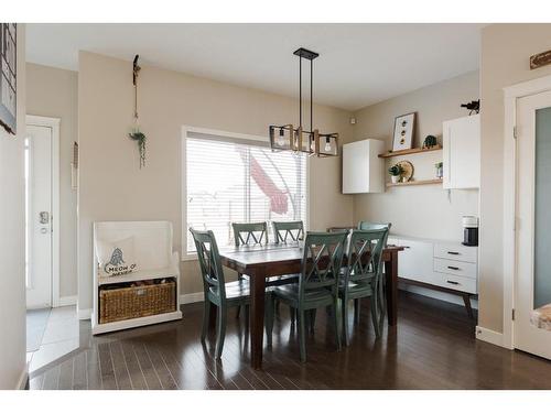 453 Heritage Drive, Fort Mcmurray, AB - Indoor Photo Showing Dining Room
