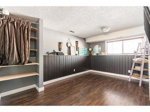 197 Ross Haven Drive, Fort Mcmurray, AB - Indoor Photo Showing Other Room