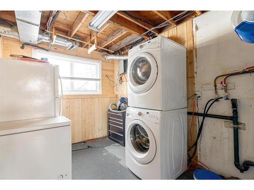 197 Ross Haven Drive, Fort Mcmurray, AB - Indoor Photo Showing Laundry Room