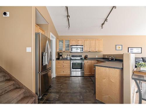 117 Elderberry Street, Fort Mcmurray, AB - Indoor Photo Showing Kitchen With Stainless Steel Kitchen