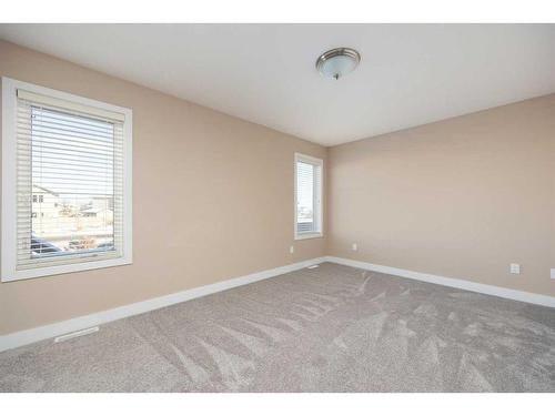498 Pacific Crescent, Fort Mcmurray, AB - Indoor Photo Showing Other Room