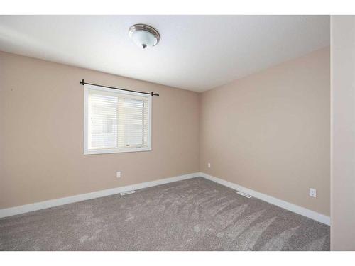 498 Pacific Crescent, Fort Mcmurray, AB - Indoor Photo Showing Other Room
