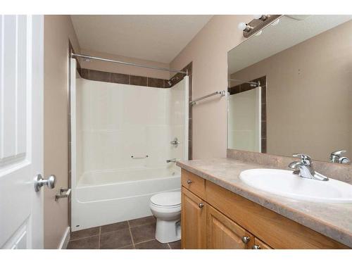 498 Pacific Crescent, Fort Mcmurray, AB - Indoor Photo Showing Bathroom