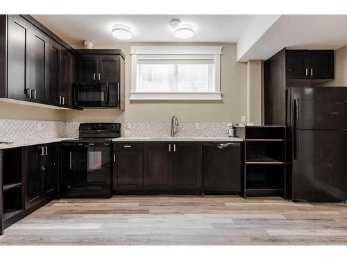 220 Siltstone Place, Fort Mcmurray, AB - Indoor Photo Showing Kitchen
