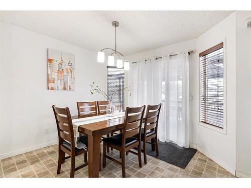 153 Cinnamon Street, Fort Mcmurray, AB - Indoor Photo Showing Dining Room