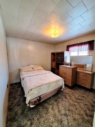 66735 Rng Rd 135, Rural Lac La Biche County, AB - Indoor Photo Showing Bedroom