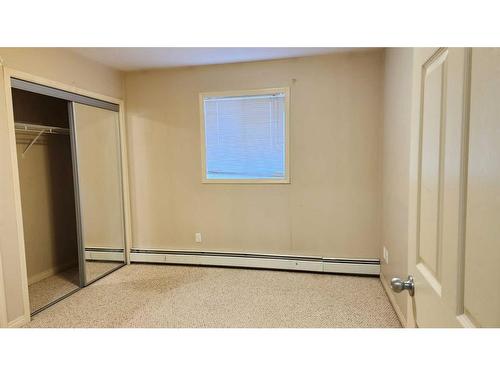 1411-200 Lougheed Drive, Fort Mcmurray, AB - Indoor Photo Showing Other Room
