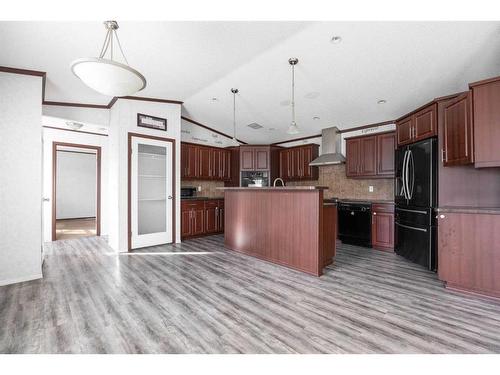 152 Grenada Place, Fort Mcmurray, AB - Indoor Photo Showing Kitchen