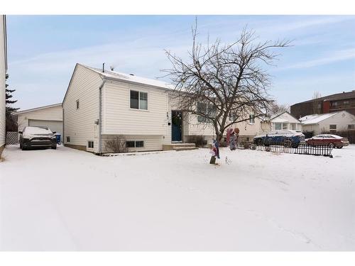 241 Bird Crescent, Fort Mcmurray, AB - Outdoor
