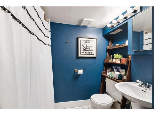 241 Bird Crescent, Fort Mcmurray, AB - Indoor Photo Showing Bathroom