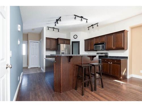262 Rattlepan Creek Crescent, Fort Mcmurray, AB - Indoor Photo Showing Kitchen