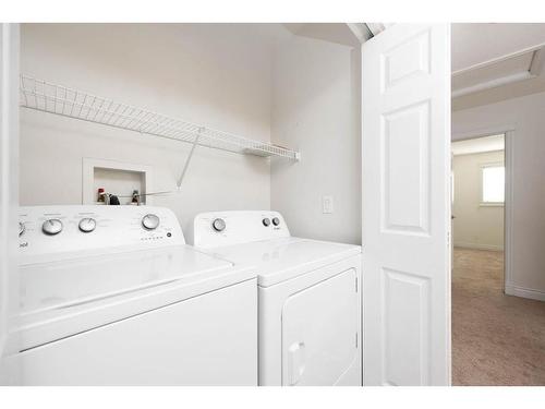 262 Rattlepan Creek Crescent, Fort Mcmurray, AB - Indoor Photo Showing Laundry Room