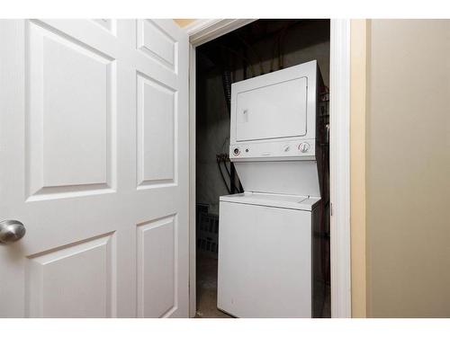 262 Rattlepan Creek Crescent, Fort Mcmurray, AB - Indoor Photo Showing Laundry Room