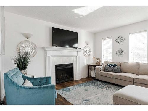 110 Lightbown Bay, Fort Mcmurray, AB - Indoor Photo Showing Living Room
