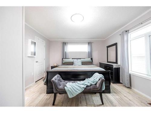 357 Mckinlay Crescent, Fort Mcmurray, AB - Indoor Photo Showing Bedroom