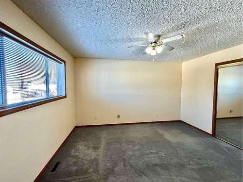 10014 102 Avenue, Lac La Biche, AB - Indoor Photo Showing Other Room