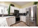 382 Pacific Crescent, Fort Mcmurray, AB  - Indoor Photo Showing Kitchen With Stainless Steel Kitchen 