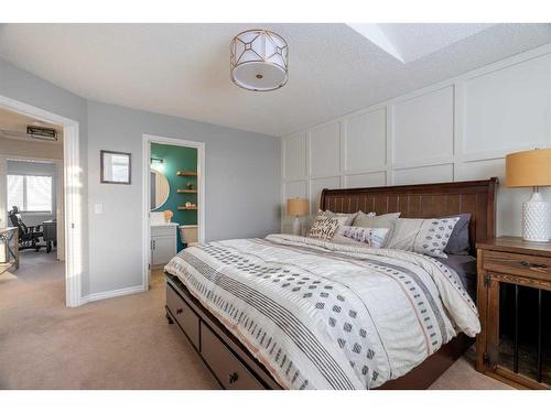 145 Sandstone Lane, Fort Mcmurray, AB - Indoor Photo Showing Bedroom