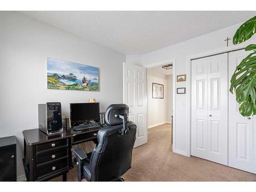 145 Sandstone Lane, Fort Mcmurray, AB - Indoor Photo Showing Office