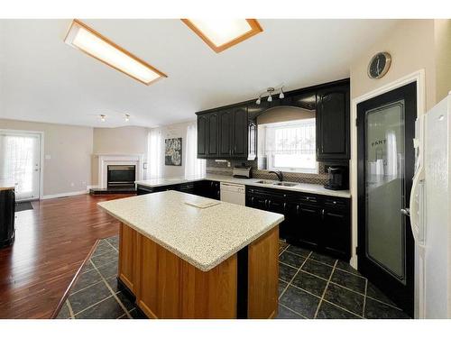 209 Blanchett Road, Fort Mcmurray, AB - Indoor Photo Showing Kitchen