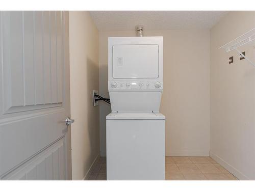 1403-204 Sparrow Hawk Drive, Fort Mcmurray, AB - Indoor Photo Showing Laundry Room
