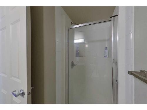 1205-7901 King Street, Fort Mcmurray, AB - Indoor Photo Showing Bathroom