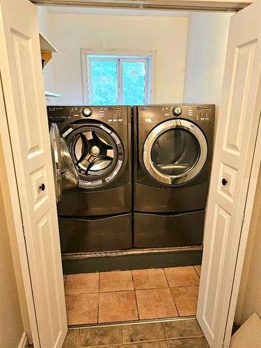 158-5377 670 Township, Lac La Biche, AB - Indoor Photo Showing Laundry Room