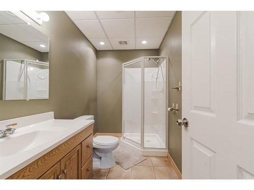 134 Lanauze Street, Fort Mcmurray, AB - Indoor Photo Showing Bathroom