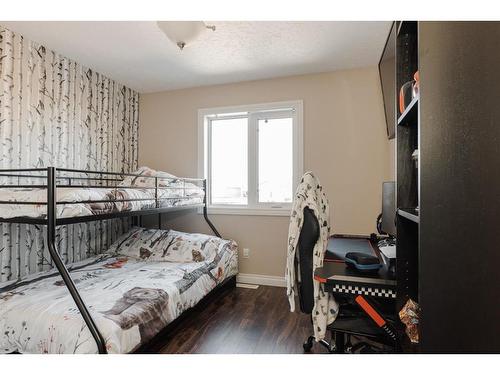 781 Beacon Hill Drive, Fort Mcmurray, AB - Indoor Photo Showing Bedroom