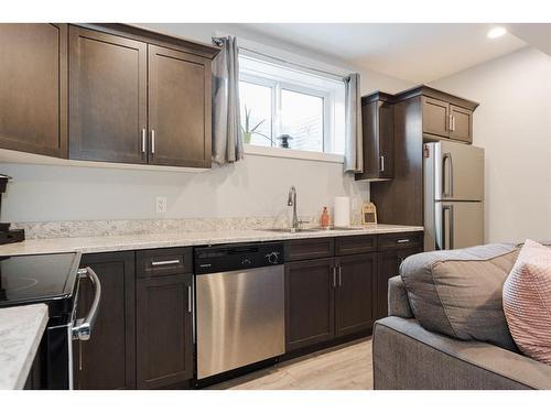 113 Garson Place, Fort Mcmurray, AB - Indoor Photo Showing Kitchen With Stainless Steel Kitchen With Double Sink