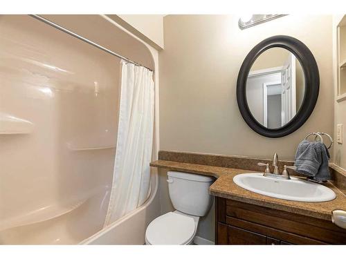 140 Brosseau Crescent, Fort Mcmurray, AB - Indoor Photo Showing Bathroom