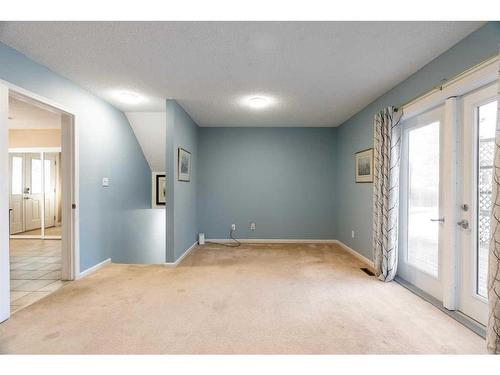 140 Brosseau Crescent, Fort Mcmurray, AB - Indoor Photo Showing Other Room